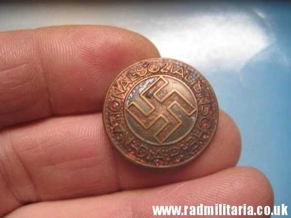 & WW2 original German NSDAP enamel membership BADGE marked: RZM M1/159 poor condition. - Image 11