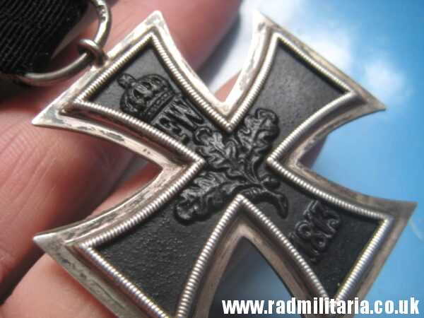 & original WW1 German IRON CROSS 2nd class in good condition with maker marks - genuine !! - Image 5