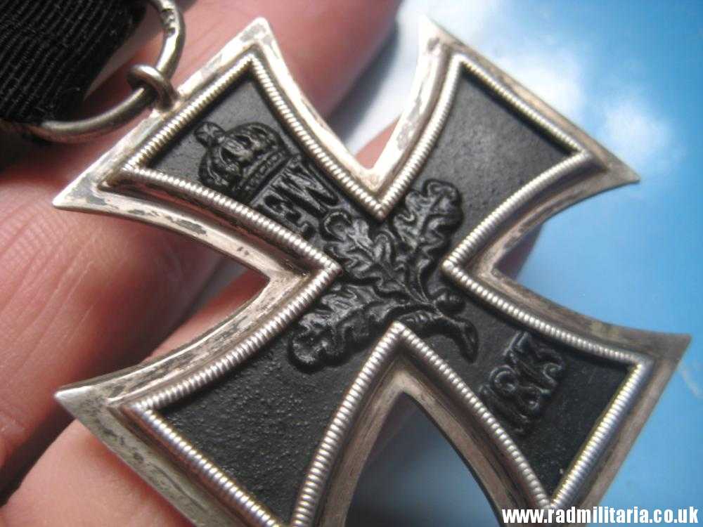 & original WW1 German IRON CROSS 2nd class in good condition with maker marks - genuine !! - Image 5
