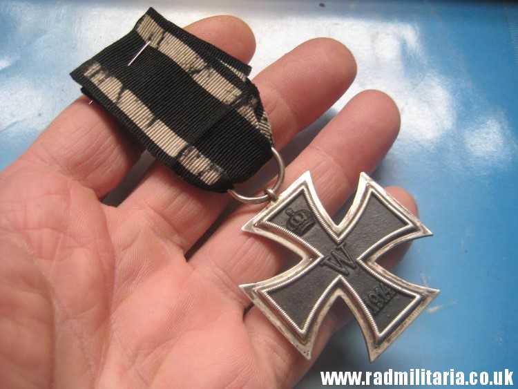 & original WW1 German IRON CROSS 2nd class in good condition with maker marks - genuine !! - Image 7