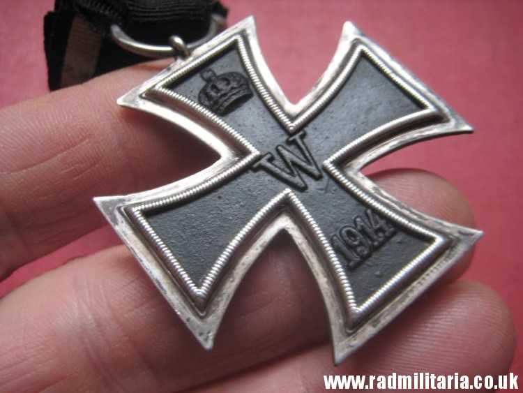 & original WW1 German IRON CROSS 2nd class in good condition with maker marks - genuine !! - Image 29