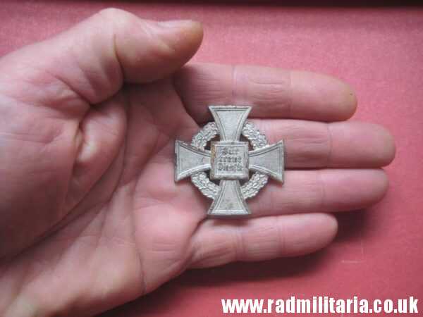 & WW2 German FAITHFUL SERVICE DECORATION - FUR TREUE DIENSTE, metal detecting find (no.1) - Image 7