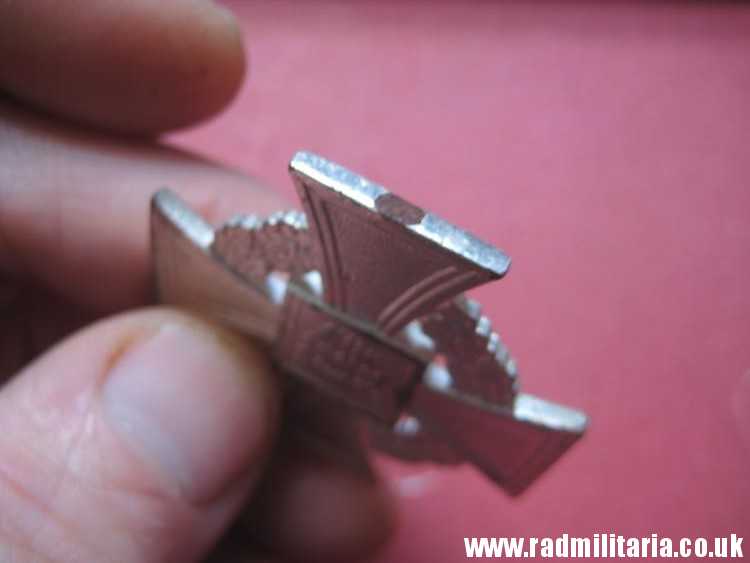 & WW2 German FAITHFUL SERVICE DECORATION - FUR TREUE DIENSTE, metal detecting find (no.2) - Image 4