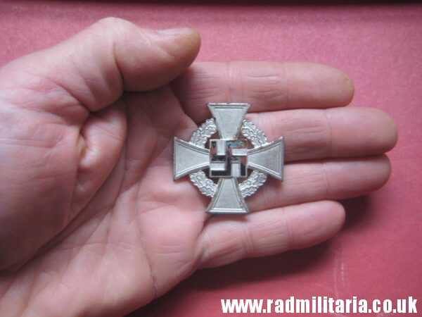 & WW2 German FAITHFUL SERVICE DECORATION - FUR TREUE DIENSTE, metal detecting find (no.2)