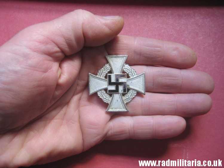 & WW2 German FAITHFUL SERVICE DECORATION - FUR TREUE DIENSTE, metal detecting find (no.4)