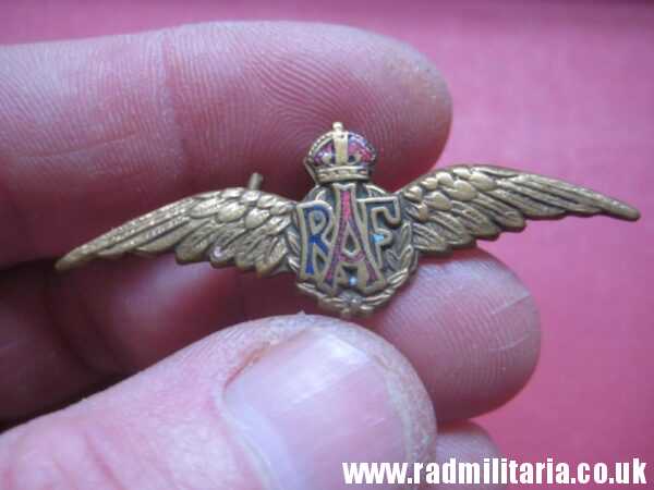 & original WW2 Royal Air Force RAF small BADGE sweetheart broche - genuine ! - Image 2