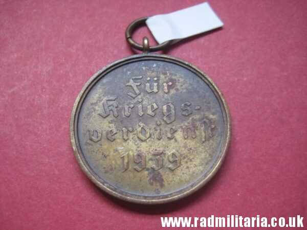 & WW2 original German MEDAL 1939 - Fur Kriegs Verdienst 1939 - Medal of the War Merit Cross (no.12) - Image 4