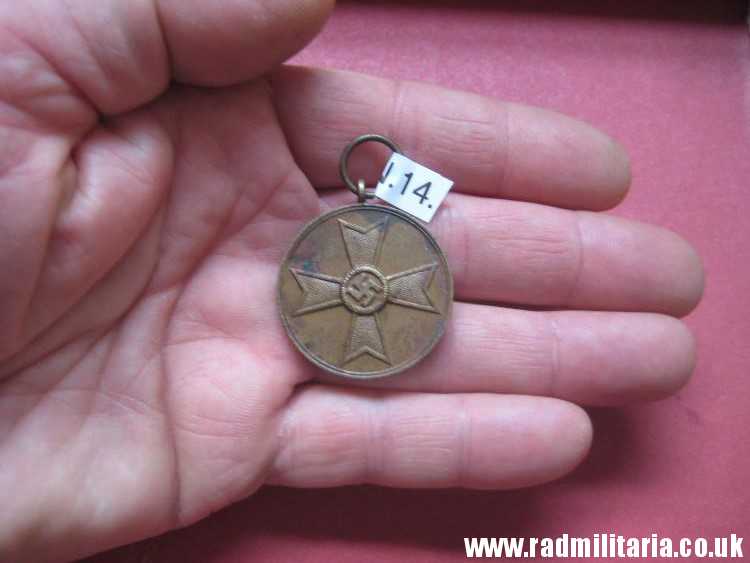 & WW2 original German MEDAL 1939 - Fur Kriegs Verdienst 1939 - Medal of the War Merit Cross (no.14) - Image 7