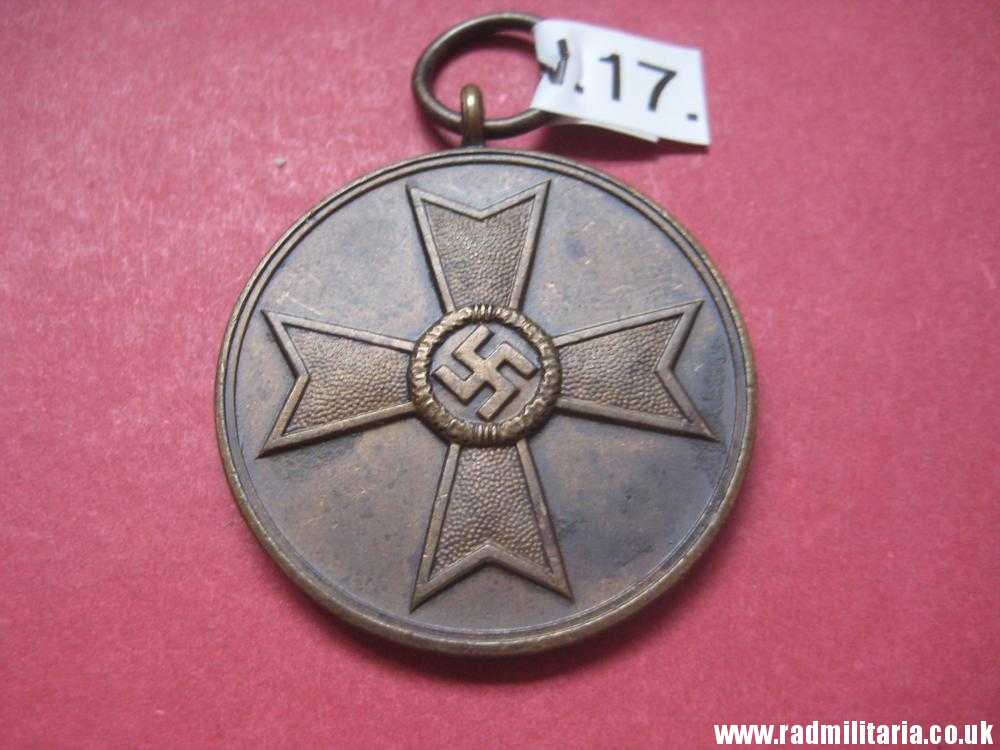 & WW2 original German MEDAL 1939 - Fur Kriegs Verdienst 1939 - Medal of the War Merit Cross (no.17) - Image 2