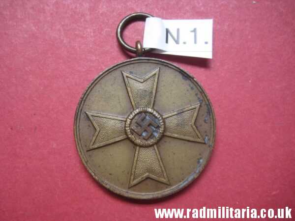 & WW2 original German MEDAL 1939 - Fur Kriegs Verdienst 1939 - Medal of the War Merit Cross (no.1 - Image 3