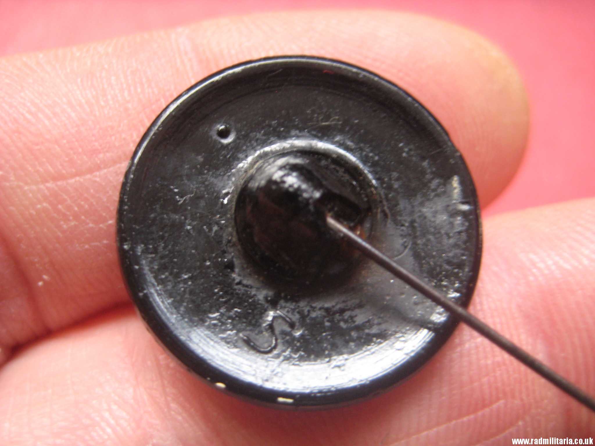 & WW1 German GLASS BADGE with date 1914 1916 - original Pin badge in good condition. - Image 3