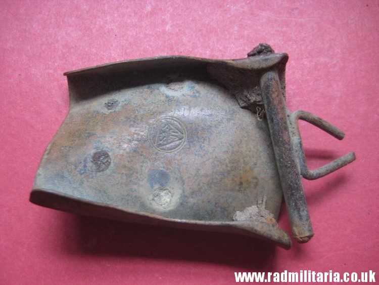 & WW1 German BELT BUCKLE battlefield relic 100% genuine - metal detecting find, maker: J.C. S&S - Image 3