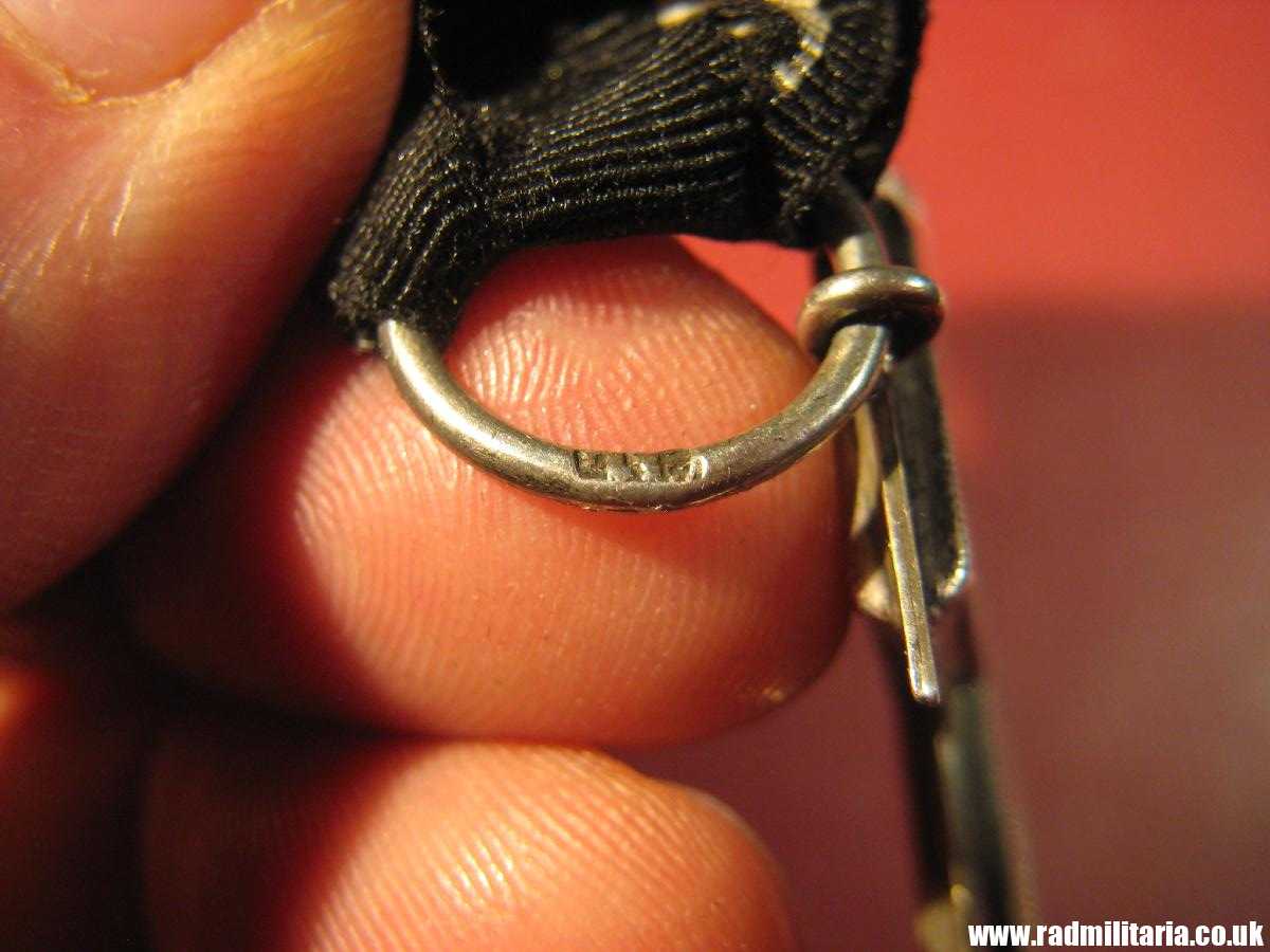 & original WW1 German IRON CROSS 2nd class in good condition with maker marks - genuine !! - Image 46