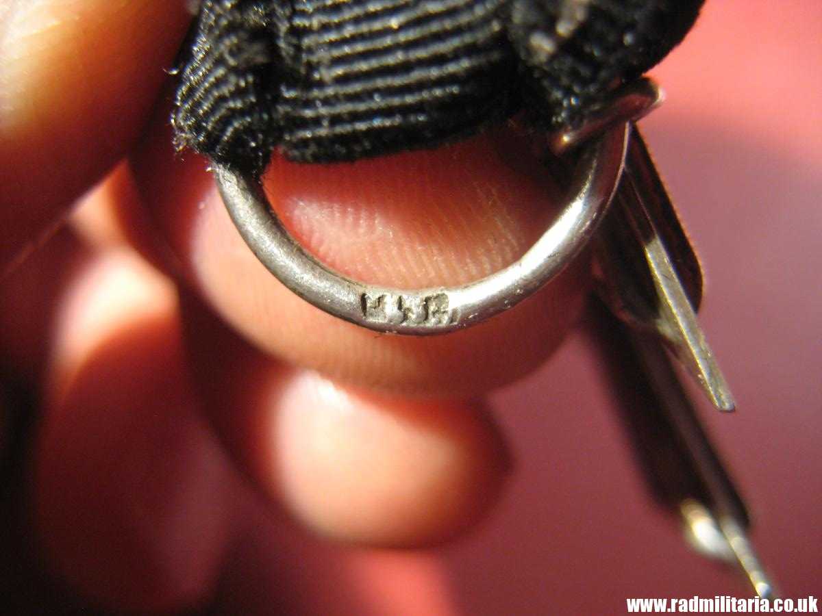 & original WW1 German IRON CROSS 2nd class in good condition with maker marks - genuine !! - Image 47