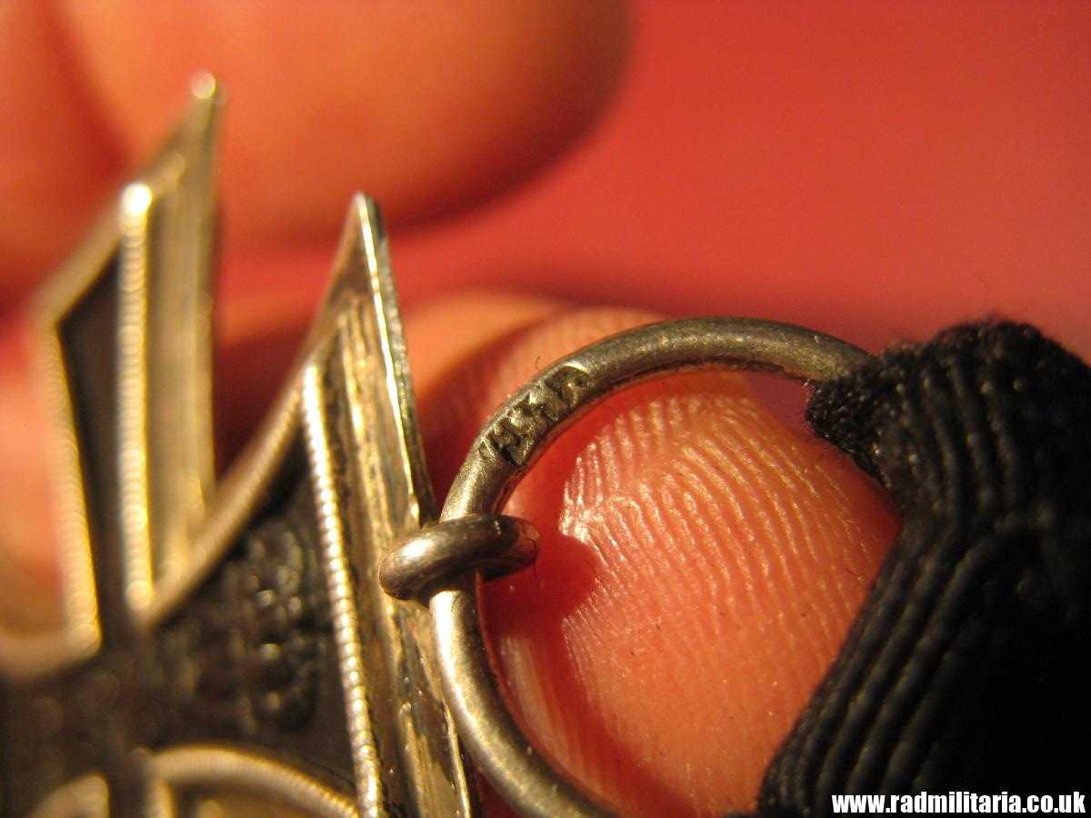 & original WW1 German IRON CROSS 2nd class in good condition with maker marks - genuine !! - Image 50