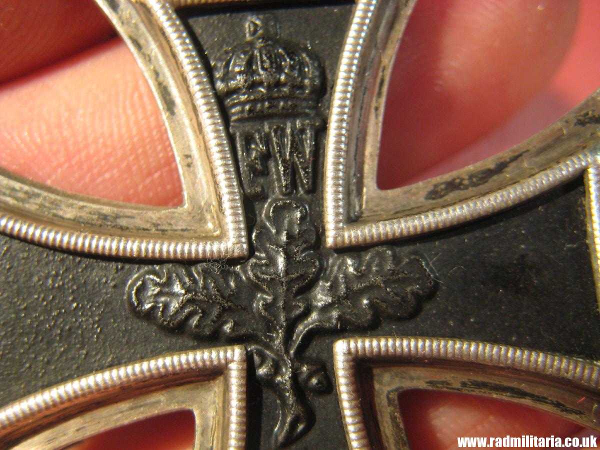 & original WW1 German IRON CROSS 2nd class in good condition with maker marks - genuine !! - Image 53