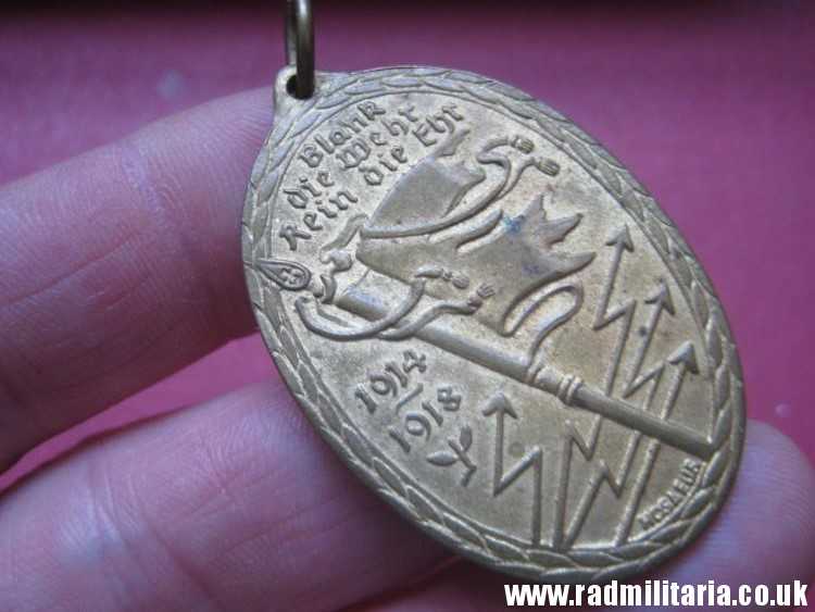 & WW1 genuine German MEDAL - FUR TREUE IM WELTKRIEGE 1914 1918, good condition