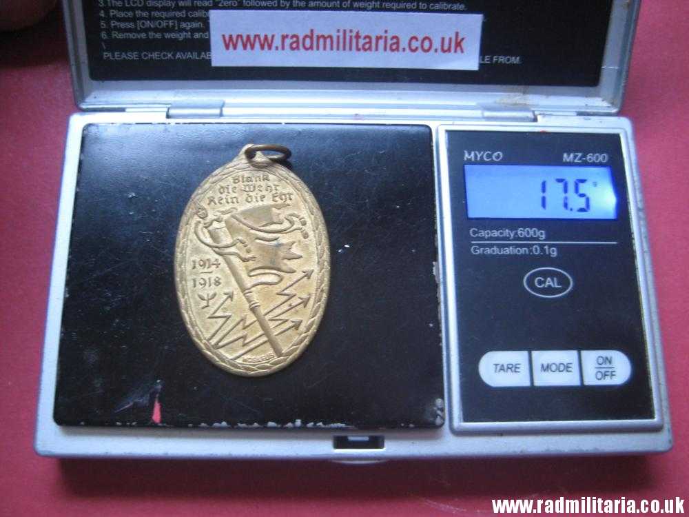 & WW1 genuine German MEDAL - FUR TREUE IM WELTKRIEGE 1914 1918, good condition - Image 9