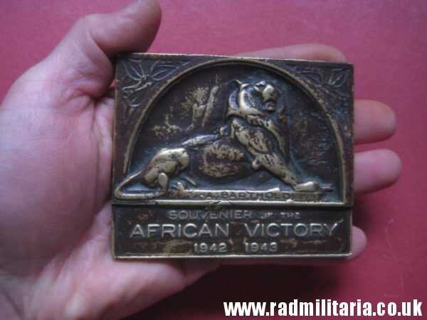 & WW2 original old British metal PLAQUE - SOUVENIER of AFRICAN VICTORY 1942 1943, rare. - Image 4