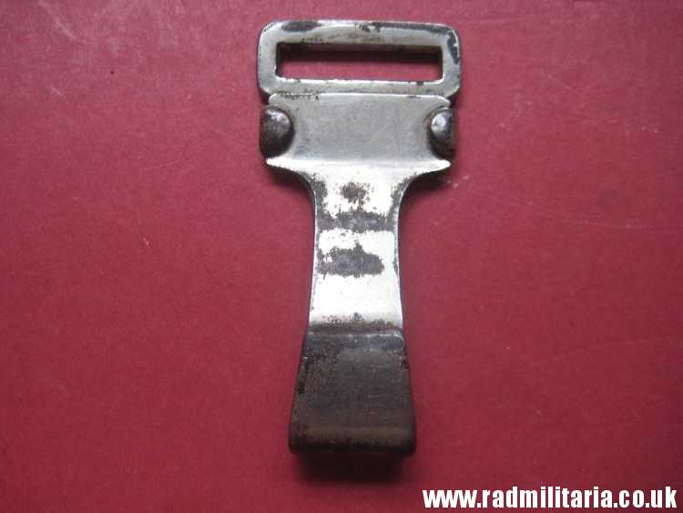 & WW2 original German HitlerYouth 20mm CARBINE HOOK (HJ, DJ) maker marks: RZM M5/28c - Image 17
