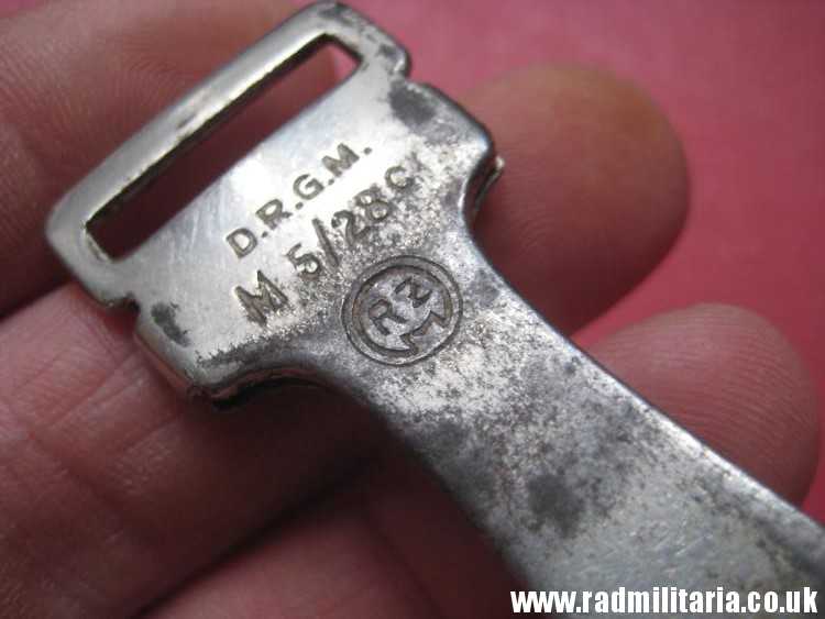 & WW2 original German HitlerYouth 20mm CARBINE HOOK (HJ, DJ) maker marks: RZM M5/28c - Image 9