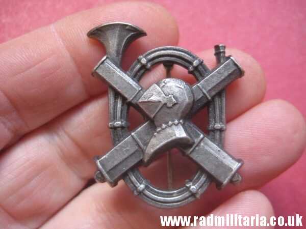 & WW2? unknown FRENCH BADGE - France, v. good condition. - Image 2