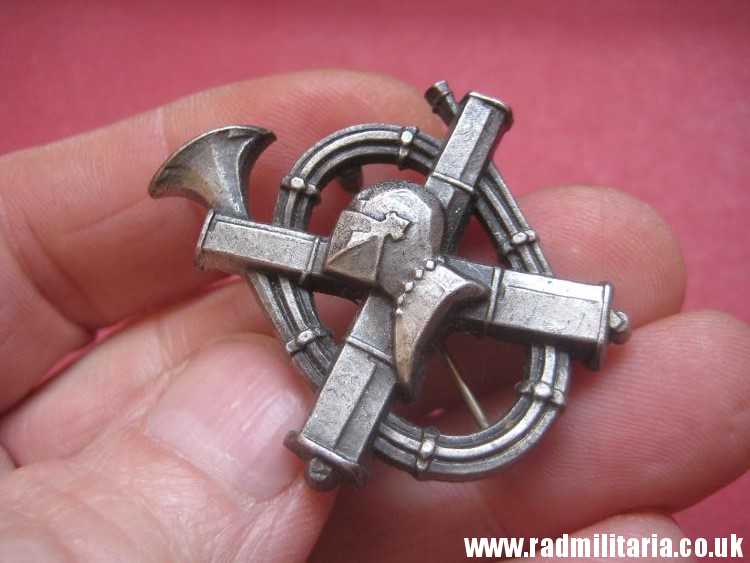 & WW2? unknown FRENCH BADGE - France, v. good condition. - Image 5