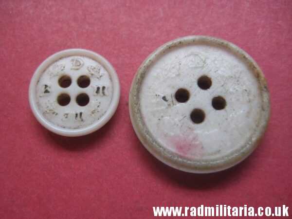 & SET of 2 WW2 German PLASTIC BUTTONS: BDM JM - RZM A9/1 metal detecting find. - Image 2