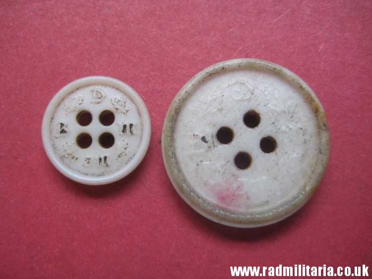 & SET of 2 WW2 German PLASTIC BUTTONS: BDM JM - RZM A9/1 metal detecting find. - Image 3