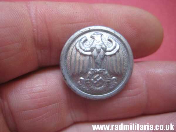 & WW2 original German Diplomatic Corps or RMBO BUTTON marker: "GG 22/m" v. good condition. - Image 12