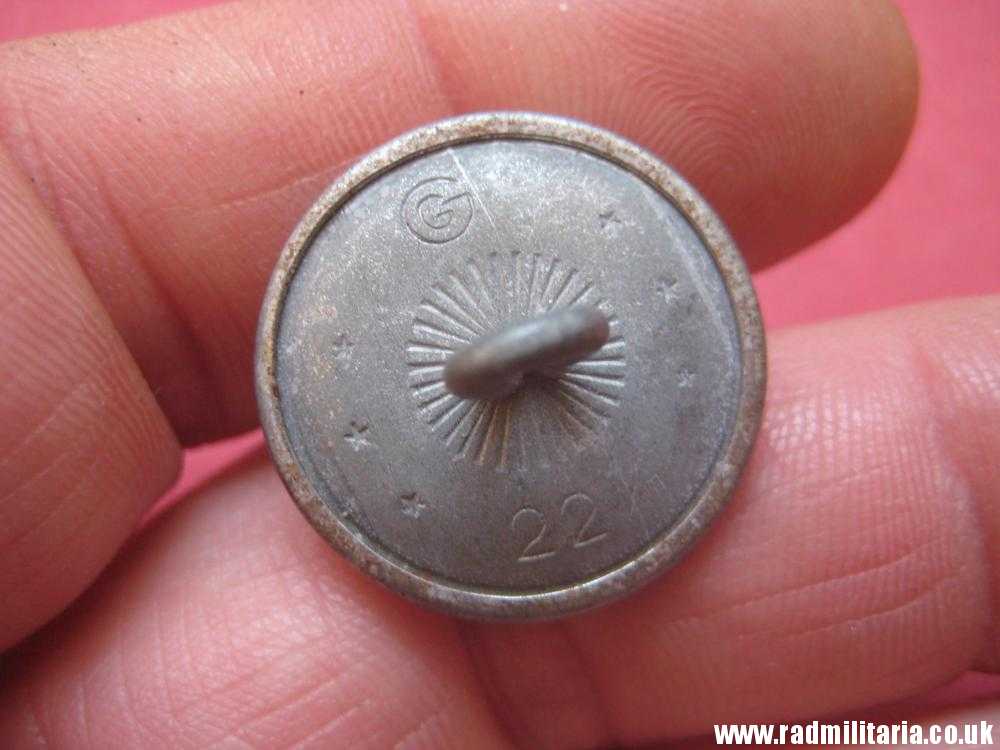 & WW2 original German Diplomatic Corps or RMBO BUTTON marker: "GG 22/m" v. good condition. - Image 3