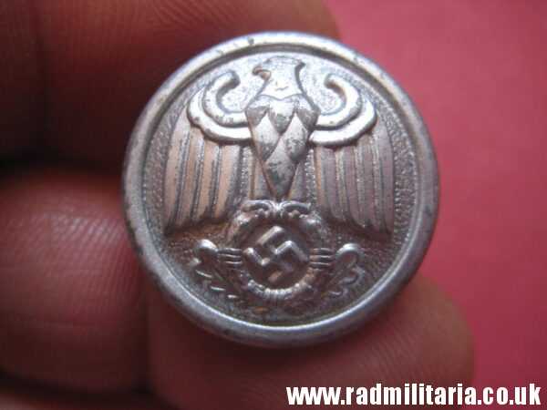 & WW2 original German Diplomatic Corps or RMBO BUTTON marker: "GG 22/m" v. good condition. - Image 2