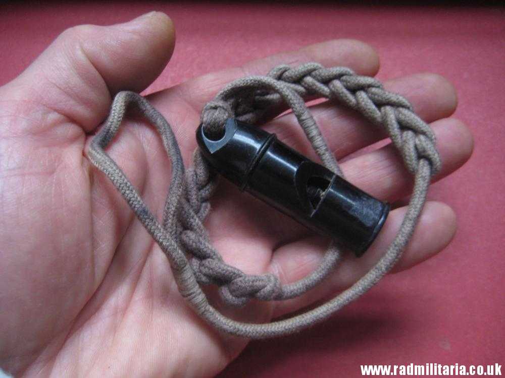 & WW2 original old BLACK WHISTLE with lanyard, maker mark: "S 170/1 1" - HitlerJugend.