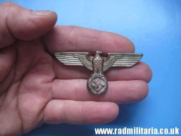 & WW2 Nazi German NSDAP eagle BADGE - Cap Badge, marked: RZM /72 good condition.