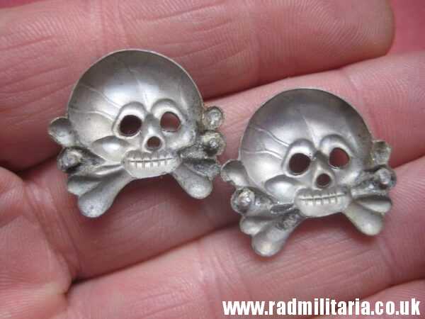 & WW2 SET of 2 original German SKULL BADGES in good condition aluminum Collar BADGES. - Image 22