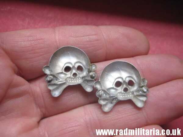 & WW2 SET of 2 original German SKULL BADGES in good condition aluminum Collar BADGES. - Image 23