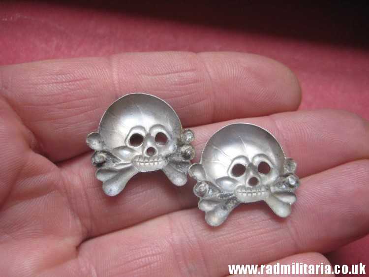 & WW2 SET of 2 original German SKULL BADGES in good condition aluminum Collar BADGES. - Image 23
