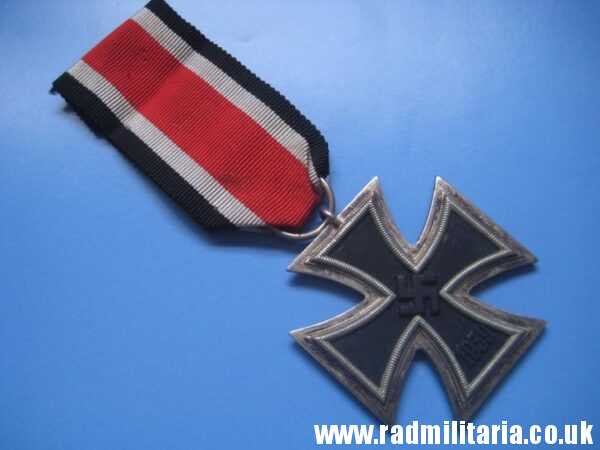 & original WW2 German IRON CROSS 2nd class in very good condition, marked "25" - 100% genuine ! - Image 30