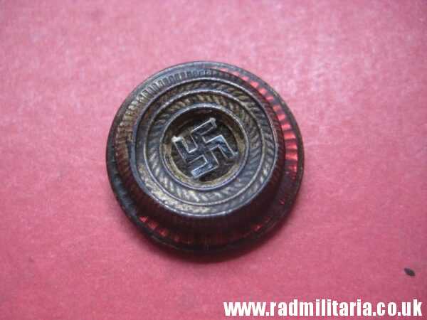 & WW2 genuine German NSDAP cap BADGE marked: RZM M1/8 - metal detecting find.