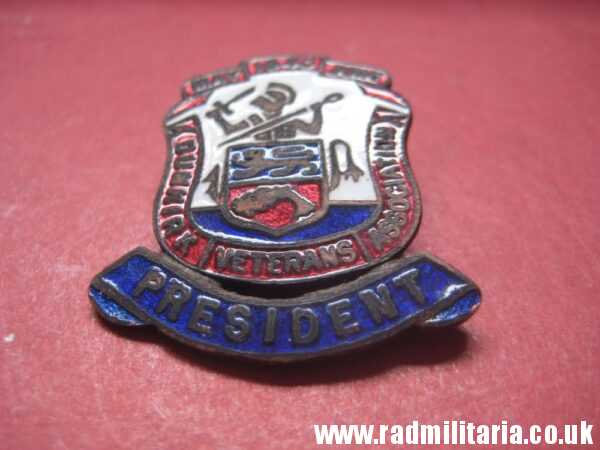 & post WW2 original ENAMEL BADGE - 1940 DUNKIRK Veterans Associacion - PRESIDENT. - Image 3