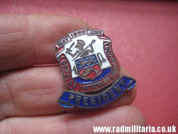 & post WW2 original ENAMEL BADGE - 1940 DUNKIRK Veterans Associacion - PRESIDENT. - Image 6