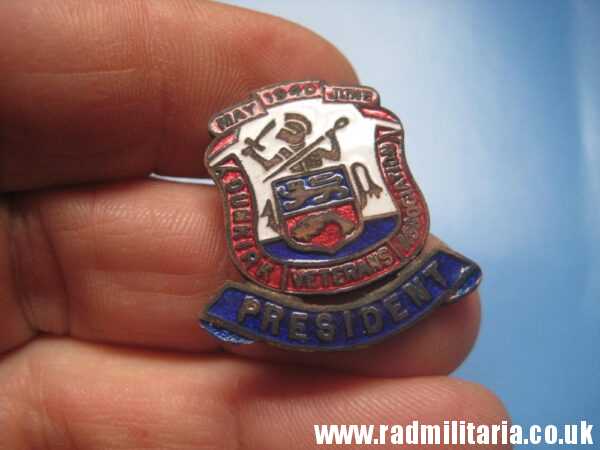 & post WW2 original ENAMEL BADGE - 1940 DUNKIRK Veterans Associacion - PRESIDENT. - Image 12