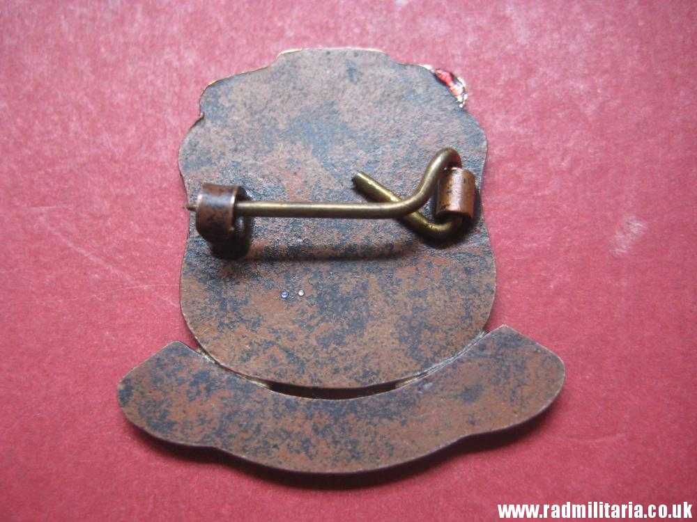 & post WW2 original ENAMEL BADGE - 1940 DUNKIRK Veterans Associacion - TREASURER - Image 4