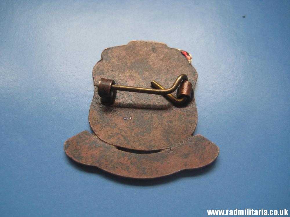 & post WW2 original ENAMEL BADGE - 1940 DUNKIRK Veterans Associacion - TREASURER - Image 16