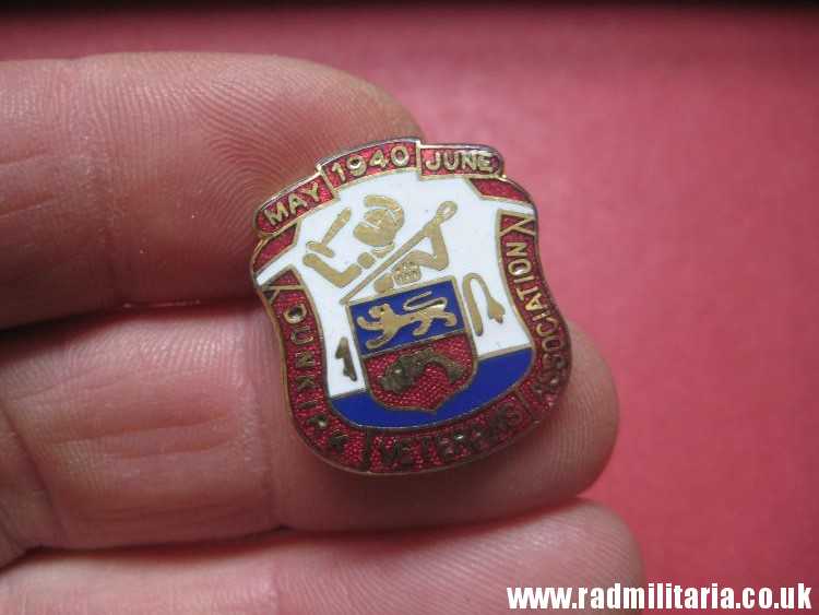 & post WW2 original ENAMEL BADGE - 1940 DUNKIRK Veterans Associacion - gold color badge. - Image 8