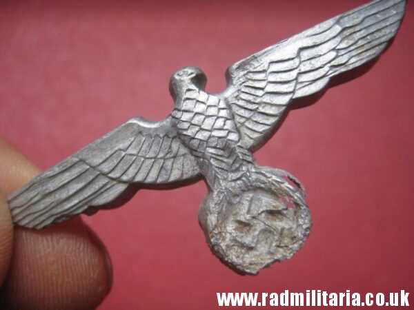 & WW2 original German EAGLE CAP BADGE marked: JB 37, aluminum - metal detecting find. - Image 8