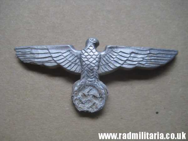 & WW2 original German EAGLE CAP BADGE marked: JB 37, aluminum - metal detecting find. - Image 12