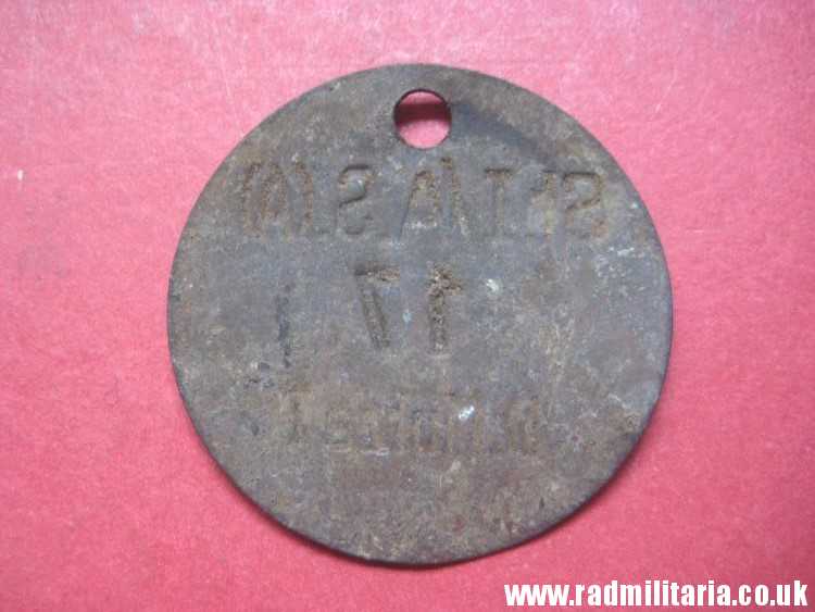 & WW2 unknown German Wehrmacht uniform DOG TAG: "St.I/A.S.(A) 17 D.Mutze" - metal detecting find. - Image 7