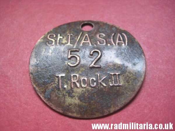 & WW2 unknown German Wehrmacht uniform DOG TAG: "St.I/A.S.(A) 52 T.Rock II" - metal detecting find. - Image 3