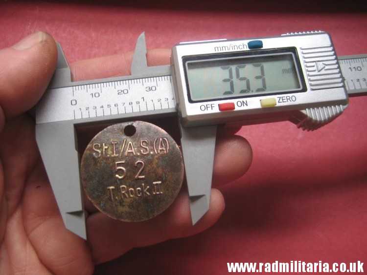 & WW2 unknown German Wehrmacht uniform DOG TAG: "St.I/A.S.(A) 52 T.Rock II" - metal detecting find. - Image 9